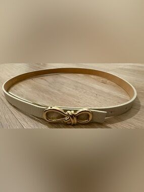 Isadora Cream Leather Belt Gold-Tone Bow Buckle Styled After Bottega Vanetta NWT